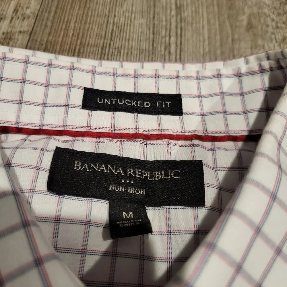 Banana Republic Untucked Fit, Non Iron Stiff Collar Dress Shirt Mens Size Medium